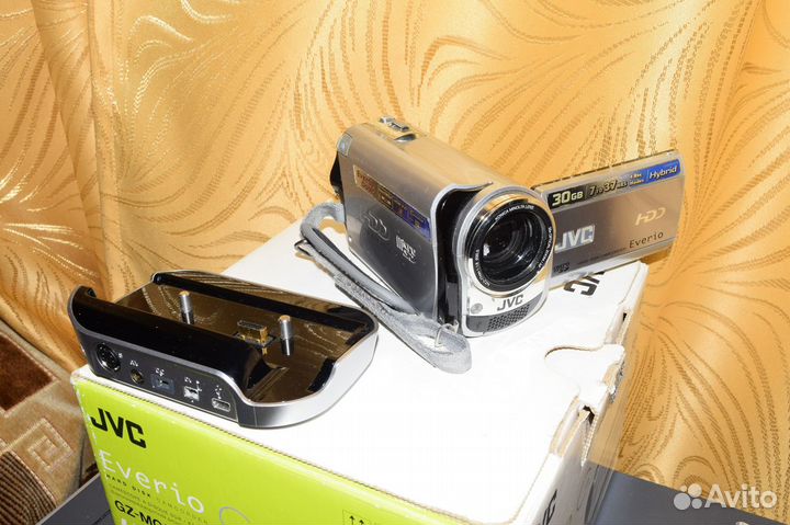 Цифровая видеокамера