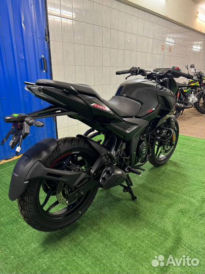 Мотоцикл bajaj Pulsar N250