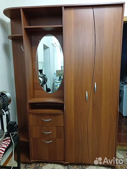 Шкаф в прихожую
