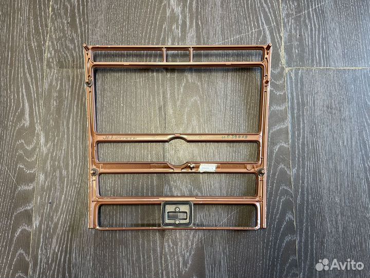 Рамка магнитолы VW Phaeton