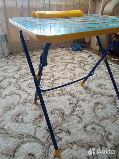 Детский стол и стул