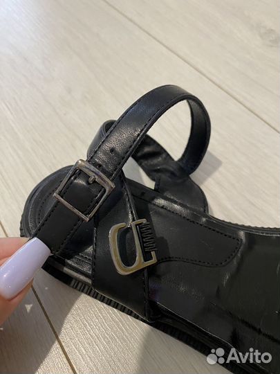 Сандалии 37-38 размер
