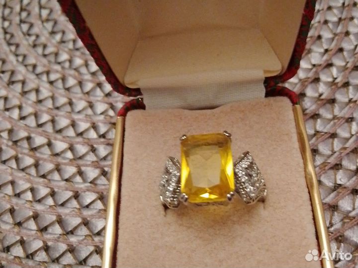 Кольцо с цитрином 19 размер