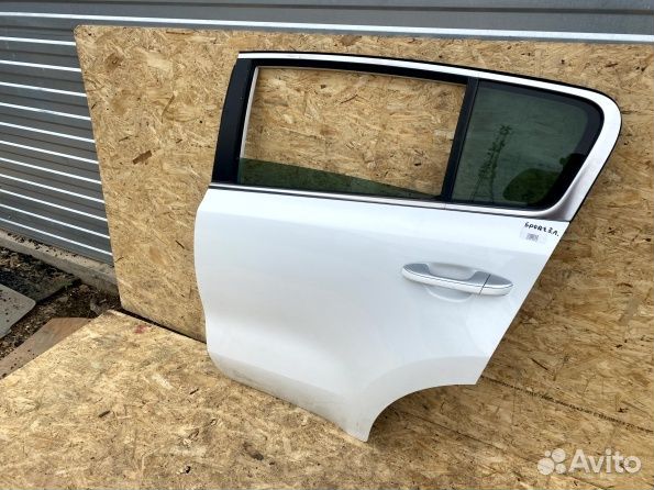 Задняя левая дверь Киа Спортейдж 4