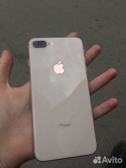 iPhone 8 Plus, 64 ГБ