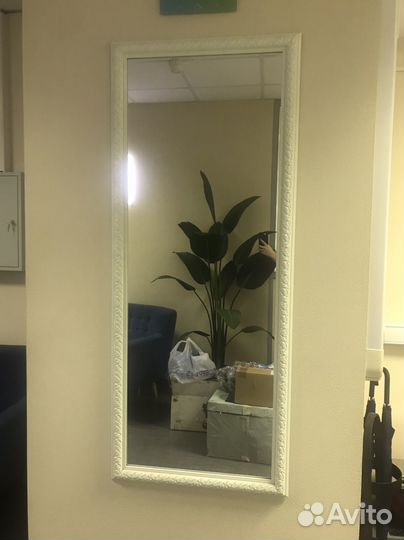 Зеркало настенное в раме большое