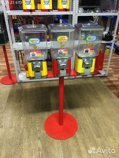 Автомат жвачка / Торговые автоматы механические