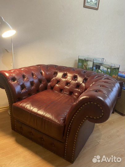 Кожаный диван честер