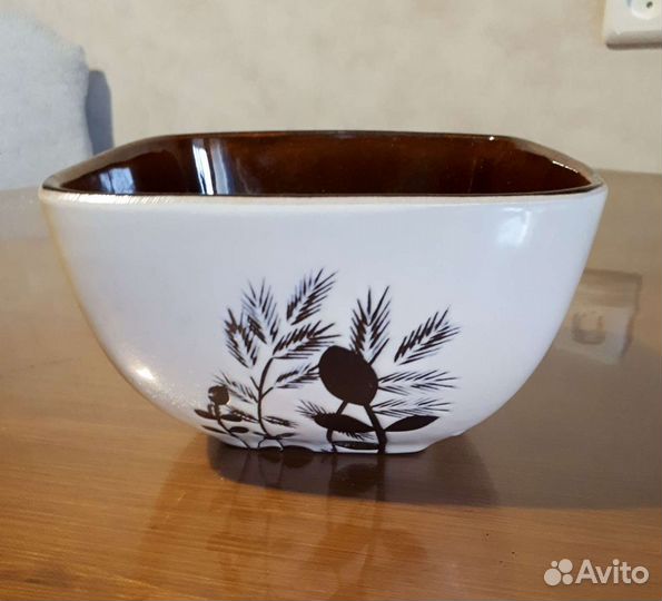 Салатник фарфоровый