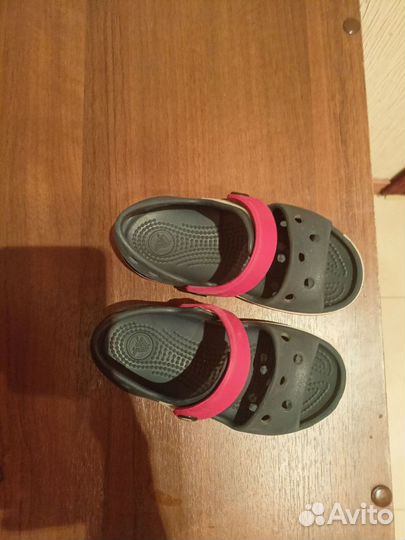 Сандалии crocs c9