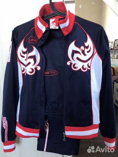 Спортивный костюм женский