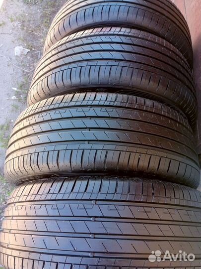 Goodyear EfficientGrip Performance 215/55 R17