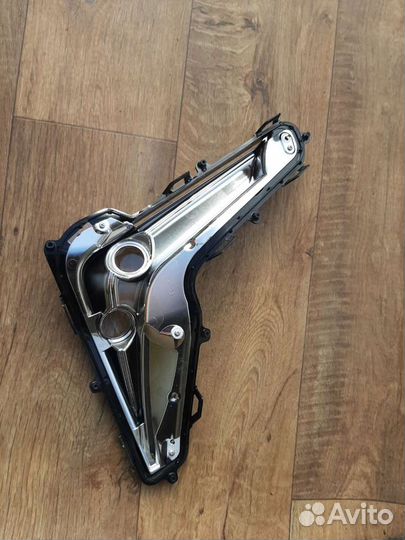 Стекло новое правой птф лексус lx570