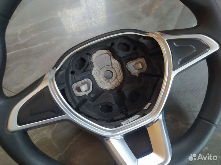 Рулевое колесо Renault