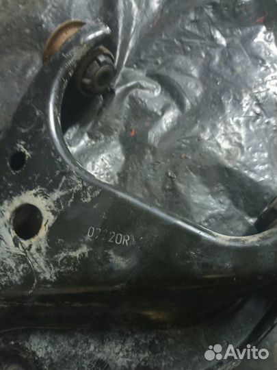 Рычаг подвески нижний передний правый Nissan