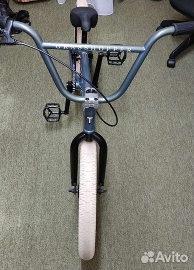 Трюковой велосипед BMX