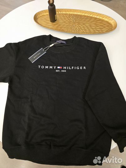 Tommy hilfiger свитшот