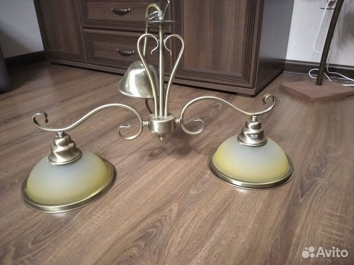 Люстра двужрожковая