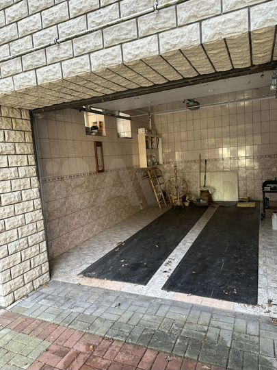 Коттедж 304 м² на участке 6,5 сот.