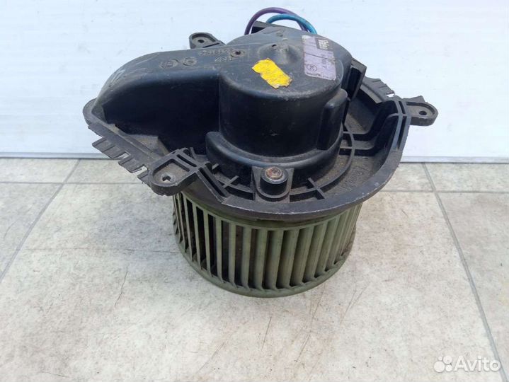 Моторчик печки Peugeot 406 84889V