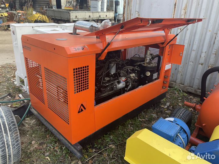 Дизельный компрессор Зиф-пв-6/0,7 на 7 Бар