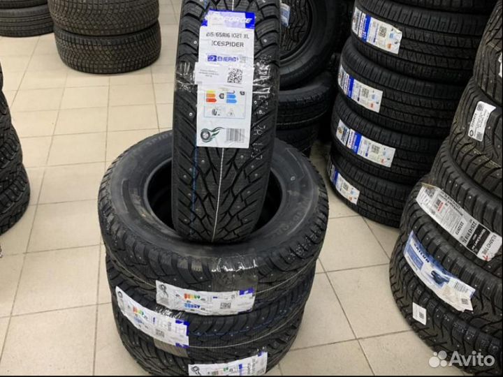 Windforce Ice-Spider 215/65 R16 102T