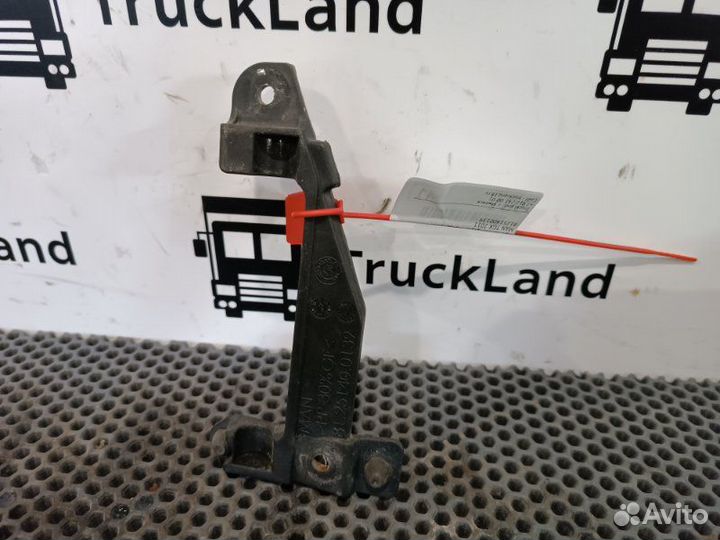 Кронштейн фары передний левый Man Tgx