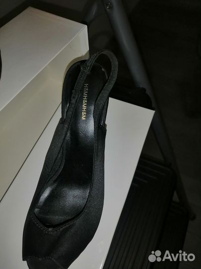 Босоножки женские