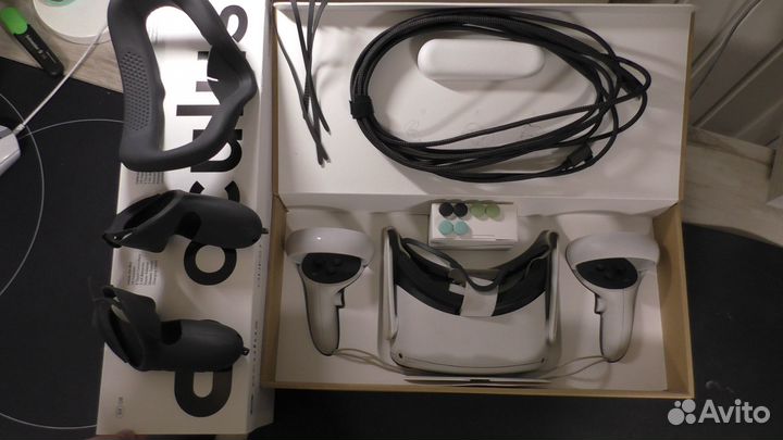 Oculus Quest 2 64GB + Комплект аксессуаров