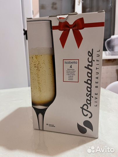 Бокалы для шампанского новые