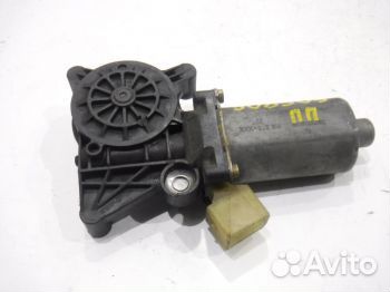 Моторчик переднего правого стеклоподъемника