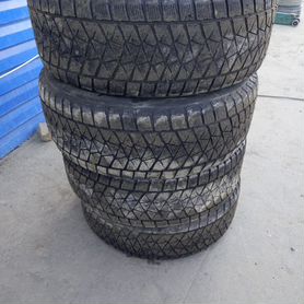 Bridgestone Blizzak DM-V2 265/65 R17