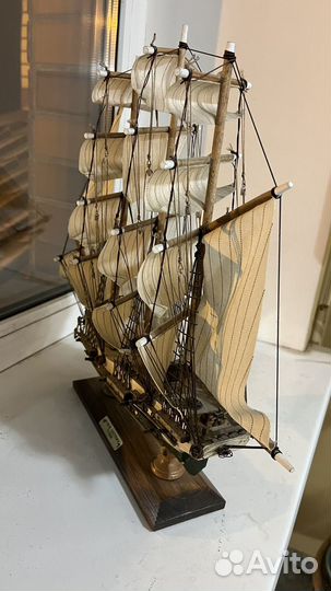 Модель парусника H.M.S. victory 1765