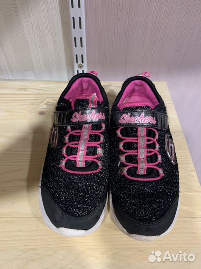 Кроссовки sketchers 33