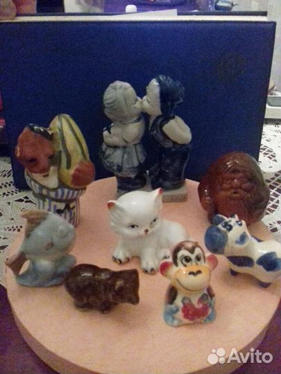 Статуэтки фарфоровые
