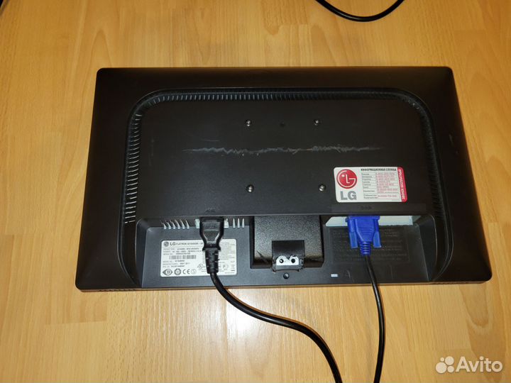 Монитор LG flatron W1946SN-BF