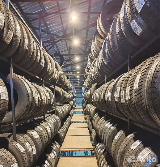 Goodyear Vector 4Seasons 215/60 R17 96Y