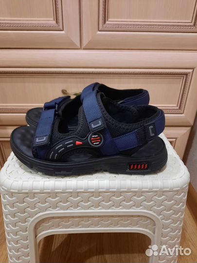 Сандалии на мальчика