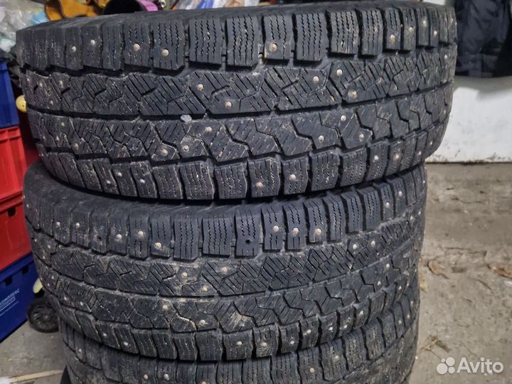Gislaved Nord Frost Van 225/70 R15C 112R