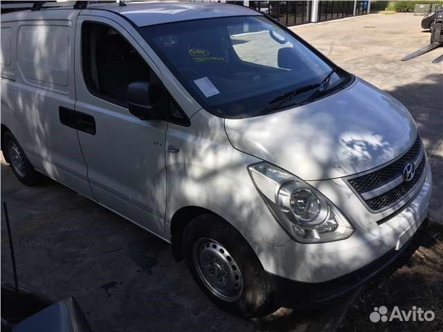 Разбор на запчасти Hyundai H-1 Starex