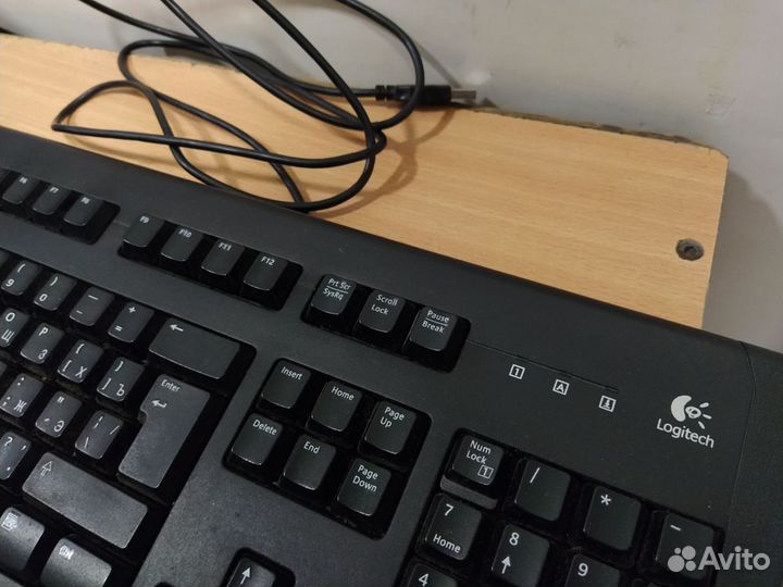 Клавиатура Logitech Deluxe 250