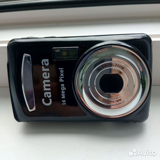 Компактный фотоаппаратdigital video camera