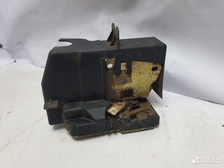 Замок двери передний левый Renault Symbol 2004