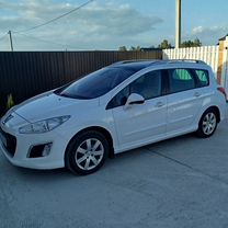 Peugeot 308 1.6 MT, 2011, 235 000 км, с пробегом, цена 660 000 руб.