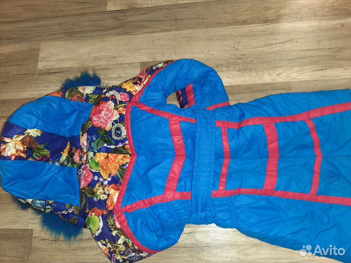 Зимняя куртка для девочки 128