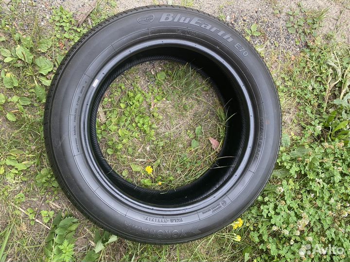 Yokohama BluEarth E70BZ 215/55 R17