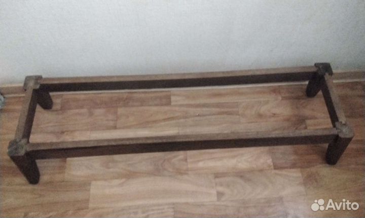 Подставка для книжных полок