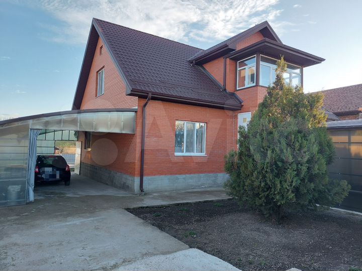 Дом 196 м² на участке 18 сот.