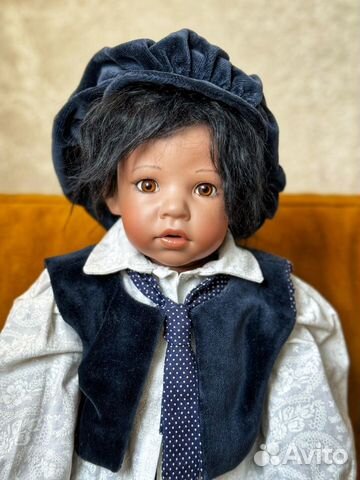 Коллекционная фарфоровая кукла Elizabeth Lindner