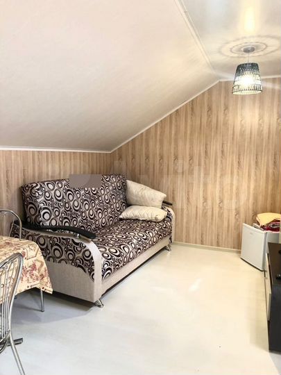 Комната 15 м² в 4-к., 2/2 эт.
